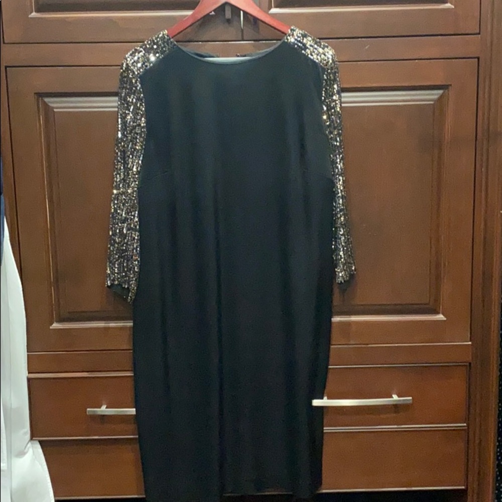 Cute St. John Couture silk dress w/ sequence arms